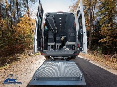 Heck Lift Mercedes Benz Sprinter 414 CDI Individual-Line S mit Rollstuhllift