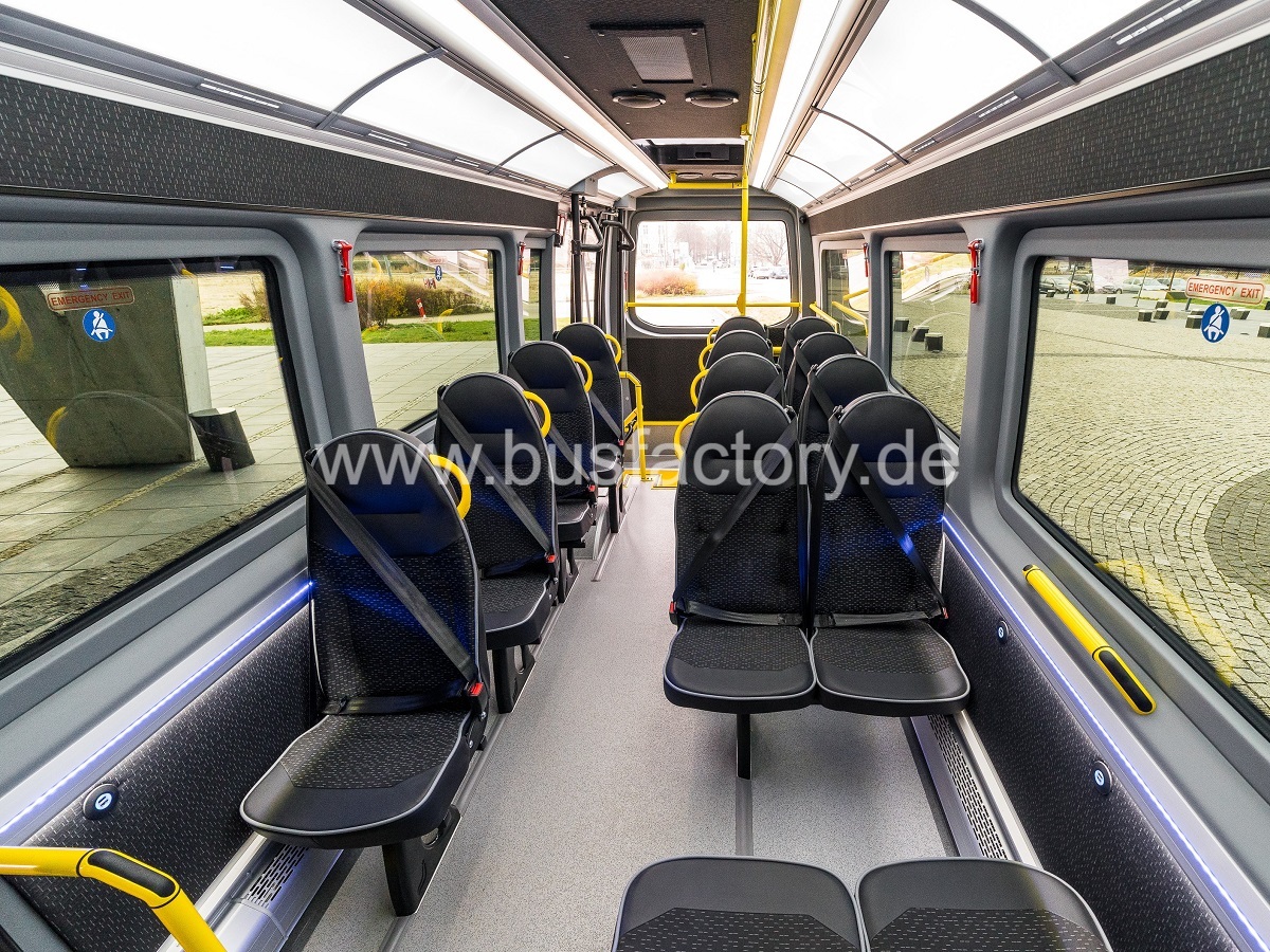 Fahrgastraum mit Bestuhlung City-LineXL