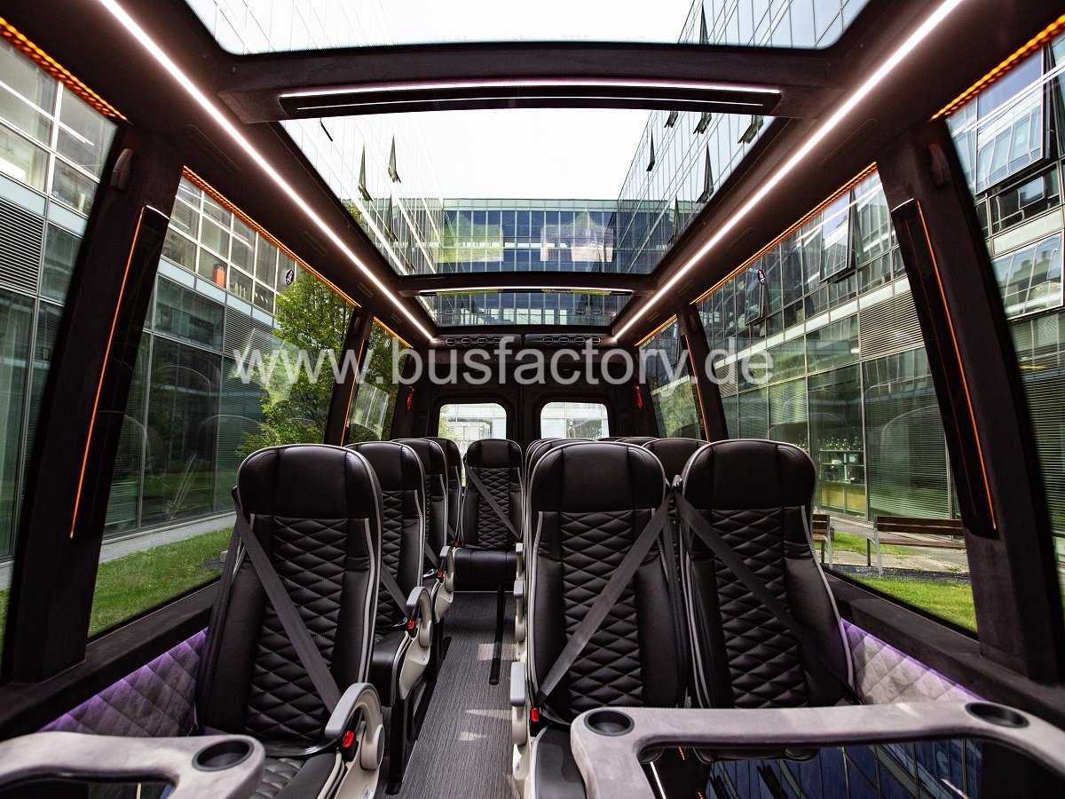 Innenraum mit Fahrgastsitzen VIP-Line Skylite