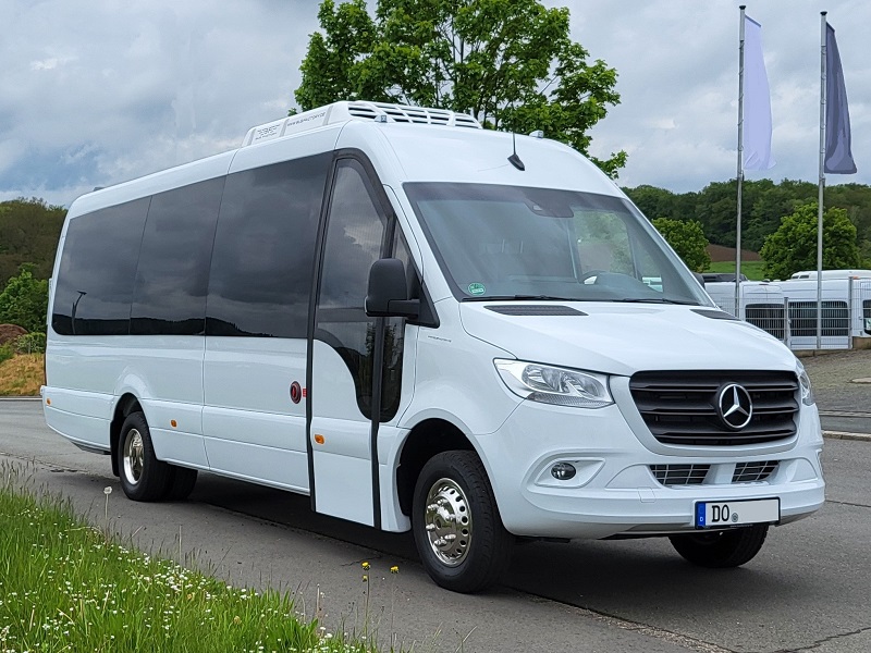 Fahrzeugauslieferung Mercedes-Benz Sprinter 519 CDI Exclusiv-LineL mit 19+1+1 Sitzen 5