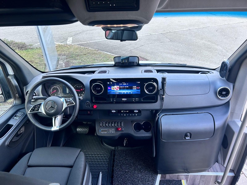 Angebote 9 Fahrerarbeitsplatz