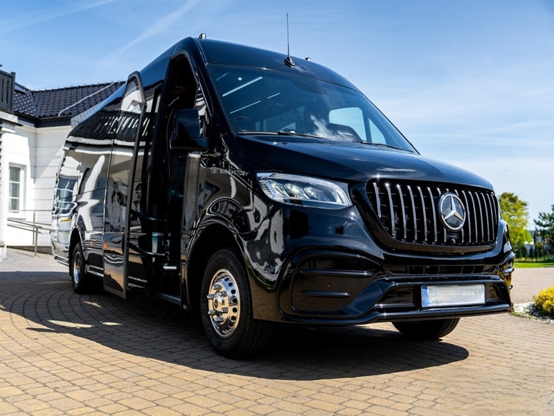 Mercedes-Benz Sprinter 519CDI VIP-LineXL 16+1+1 Sitze 3